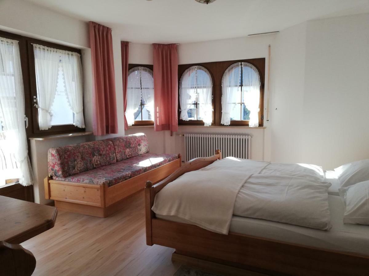 Gaestehaus Roessle Rötenbach Extérieur photo