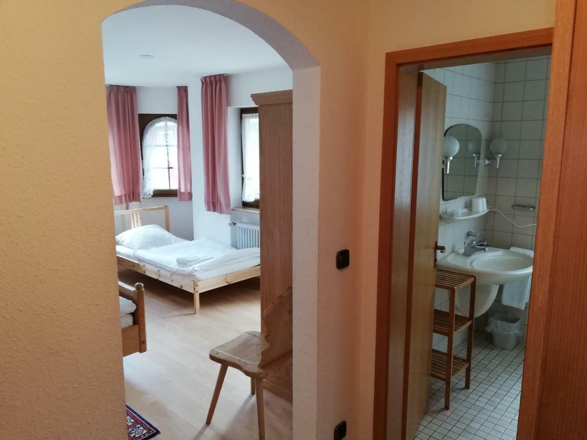 Gaestehaus Roessle Rötenbach Extérieur photo