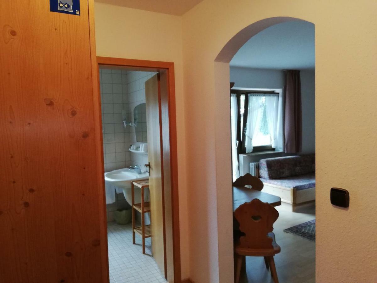 Gaestehaus Roessle Rötenbach Extérieur photo